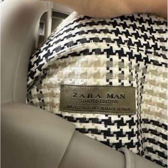 Zara Man Limited Edition Plaid Long Sleeve Button Up with Collared Neck Size M - Picture 2 of 4